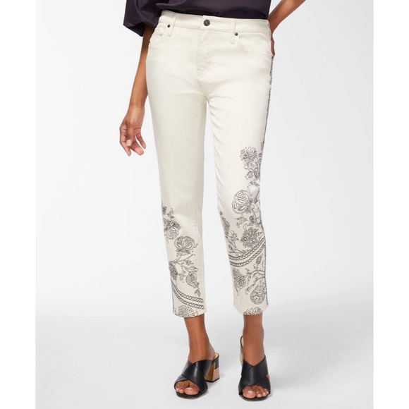 Chico’s Women’s Natural Cream Embroidered So Slimming Girlfriend Slim Ankle Jean - Picture 7 of 13